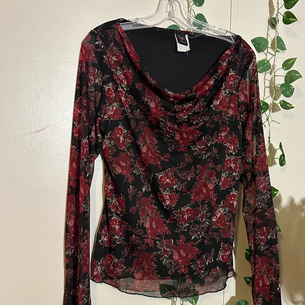 Vintage Wrapper Floral Long Sleeve Top - Black and Red